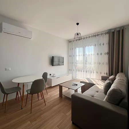 Urban Oasis Near Center דירה *