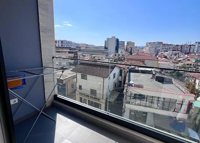 Apartment Urban Oasis Near Center Tirana