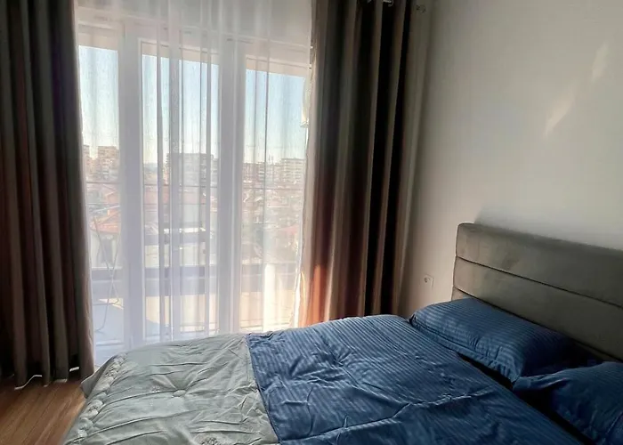 Apartment Urban Oasis Near Center Tirana